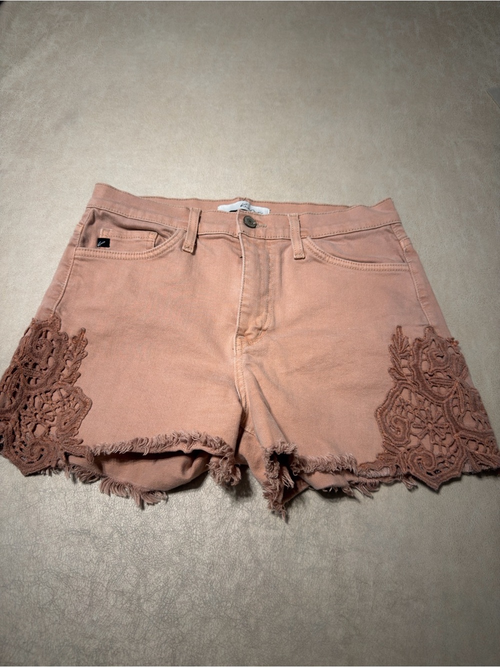 KanCan Pink Lace Sassy Summer Denim Shorts Pink Mid Rise Womens 28